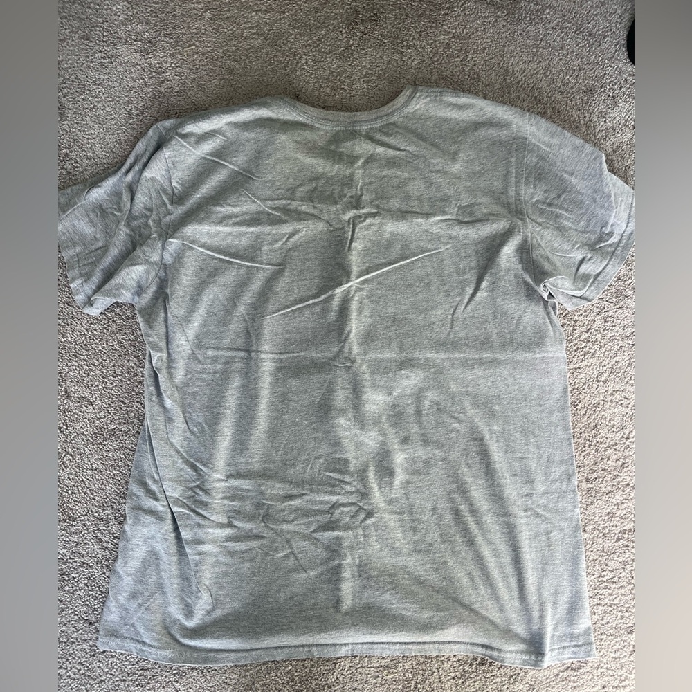 Graphic tee - Picture 3 of 3